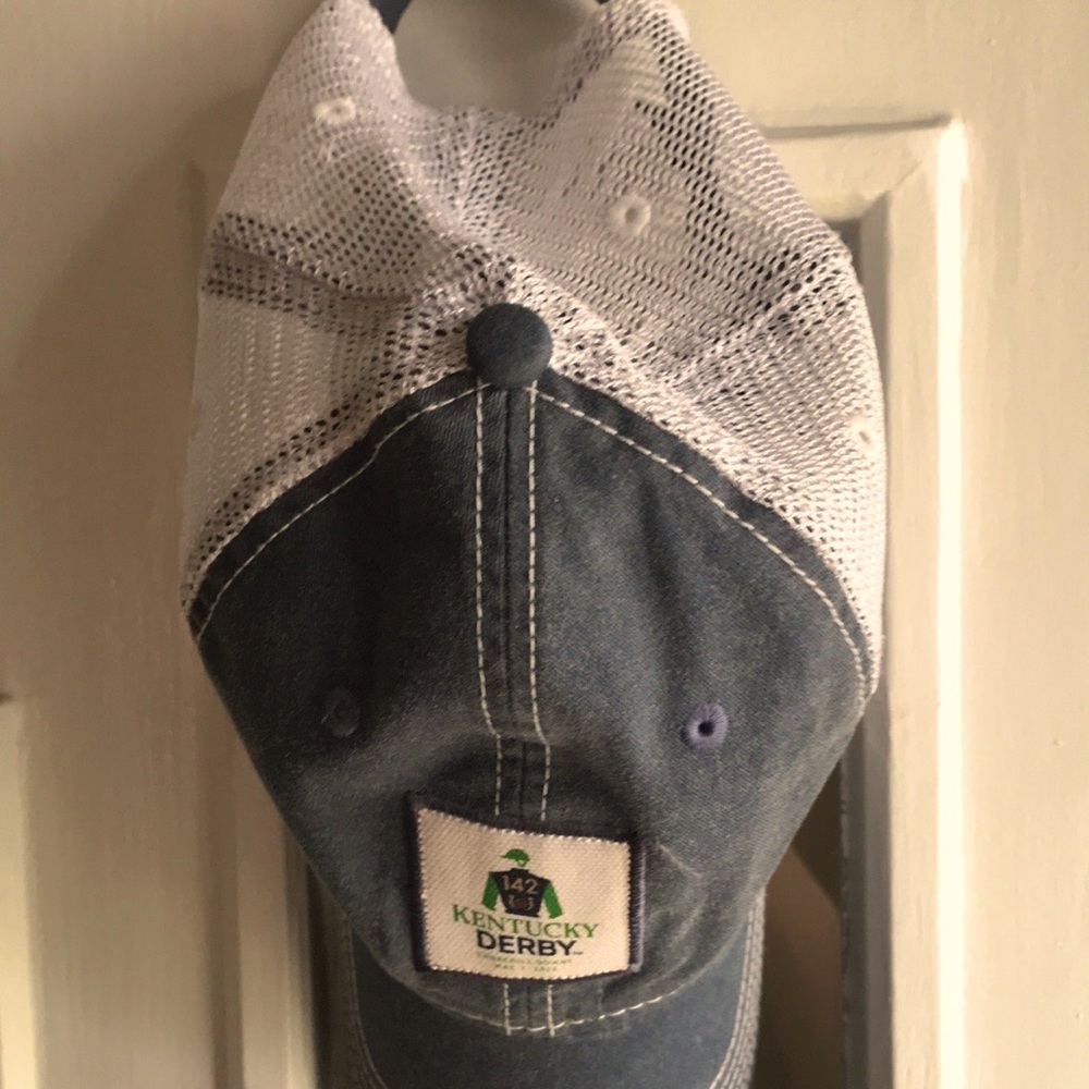 Kentucky derby means adjustable hat